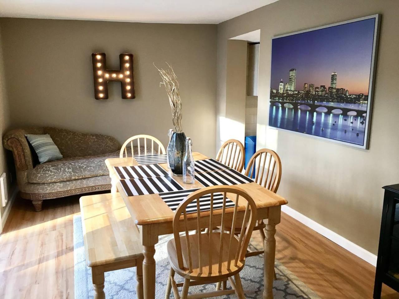 ~*pet Friendly 30min To Downtown*~ The Bostonian Hébergement de vacances *